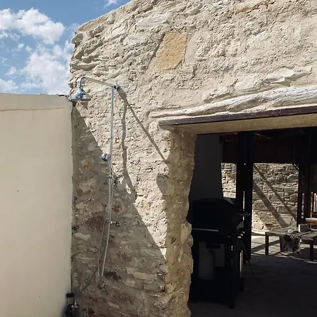Mountain View Traditional Stone Village Daire Larnaca