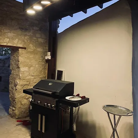 Mountain View Traditional Stone Village Daire *